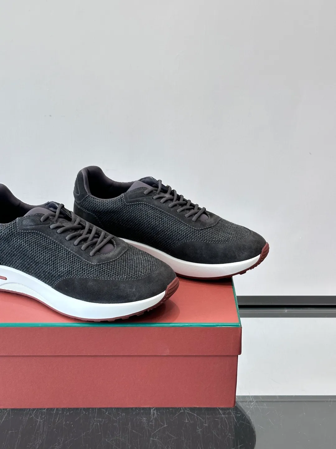 Men's men's shoes 💰p580 "Loro men's shoes 💰pian＊" Week End Walk series sports shoes, using exclusive raw materials, mesh upper + suede stitching, breathable and comfortable, rubber soles with strong grip, suitable for commuting and casual outings. Low-key high-end gray tone, versatile suit or casual wear, size: 39-44 (customized at 38.45.46)